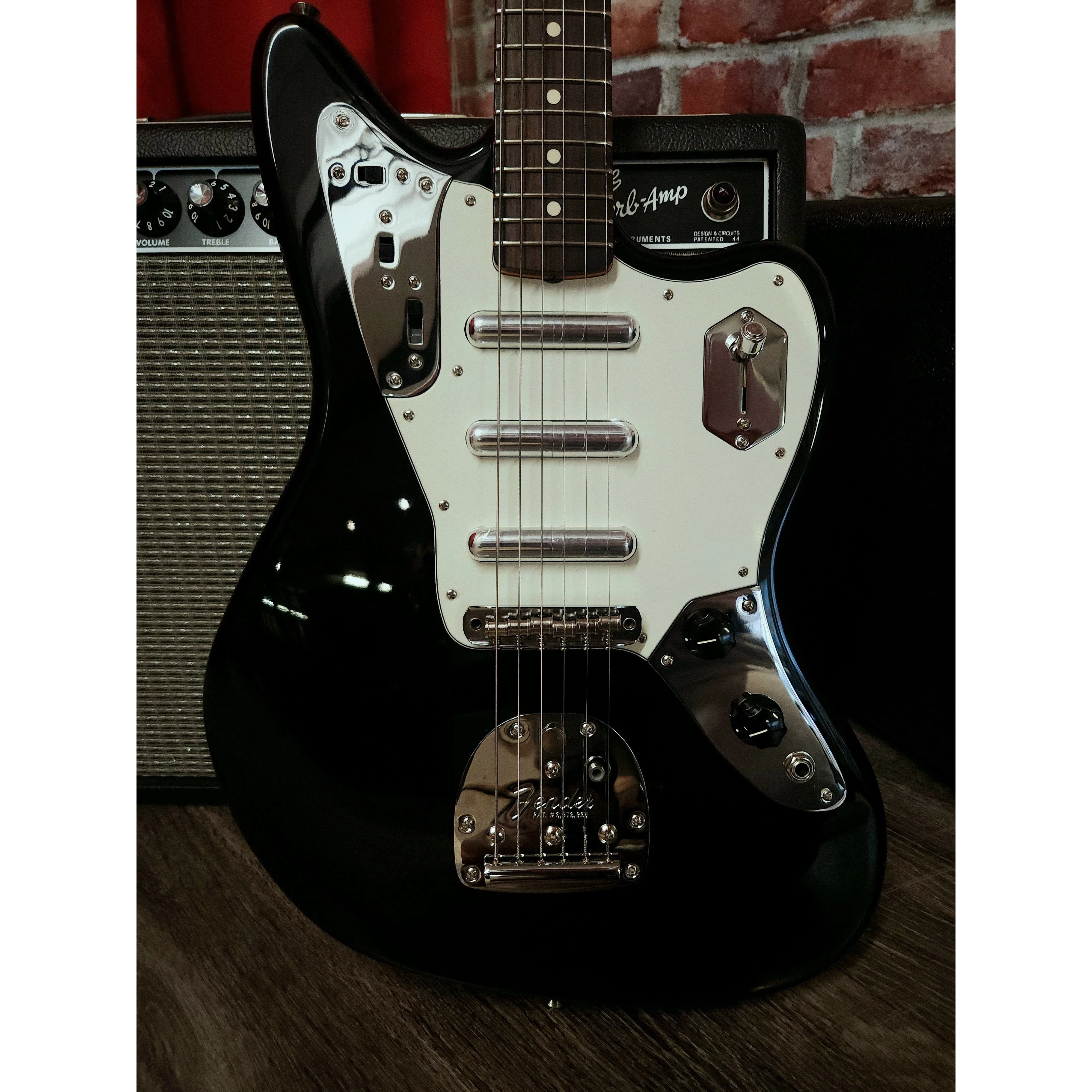 Fender - Limited Edition Johnny Marr Signature Special Jaguar® - Rosewood Fingerboard - Black - 011-6410-706 - Image 2