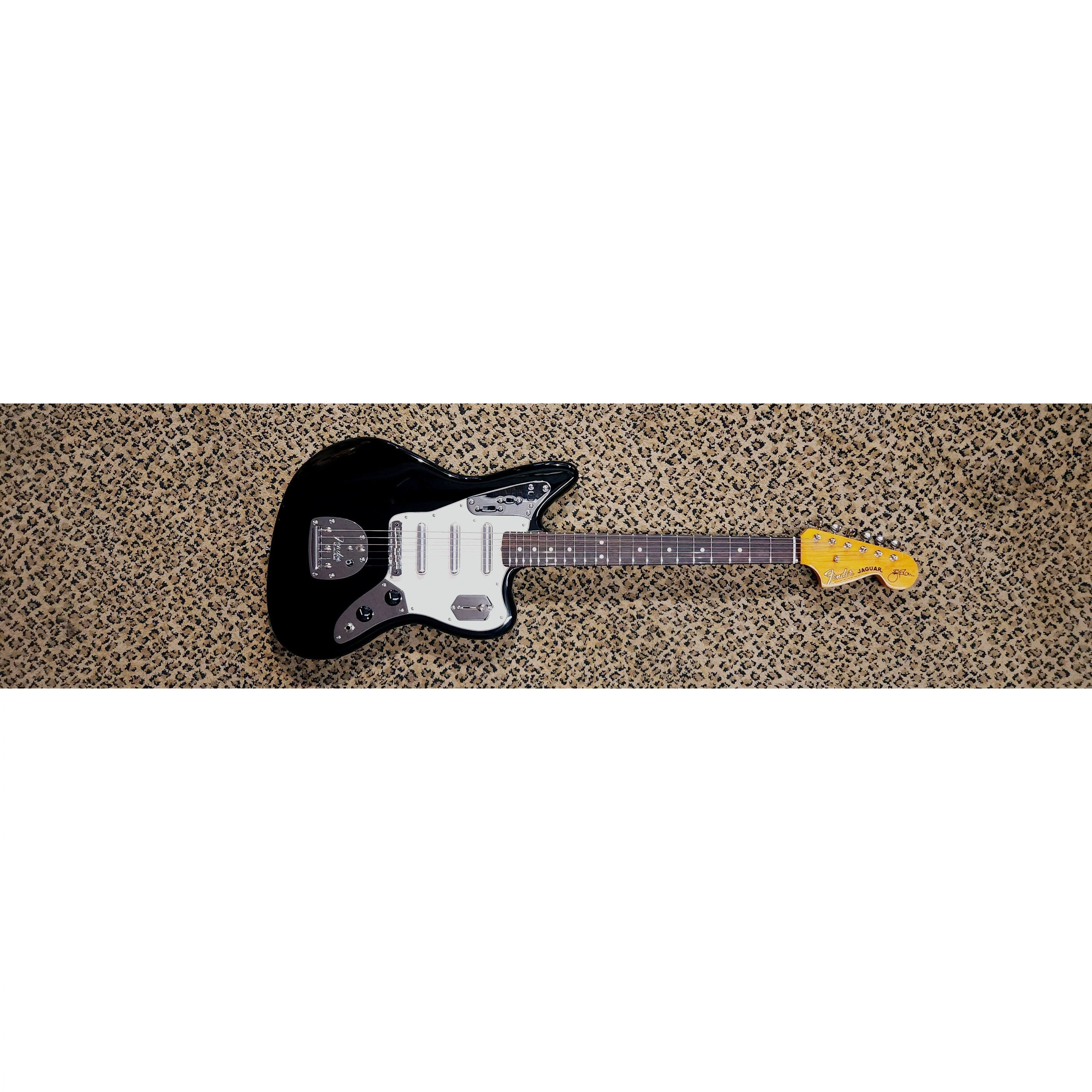 Fender - Limited Edition Johnny Marr Signature Special Jaguar® - Rosewood Fingerboard - Black - 011-6410-706 - Image 4