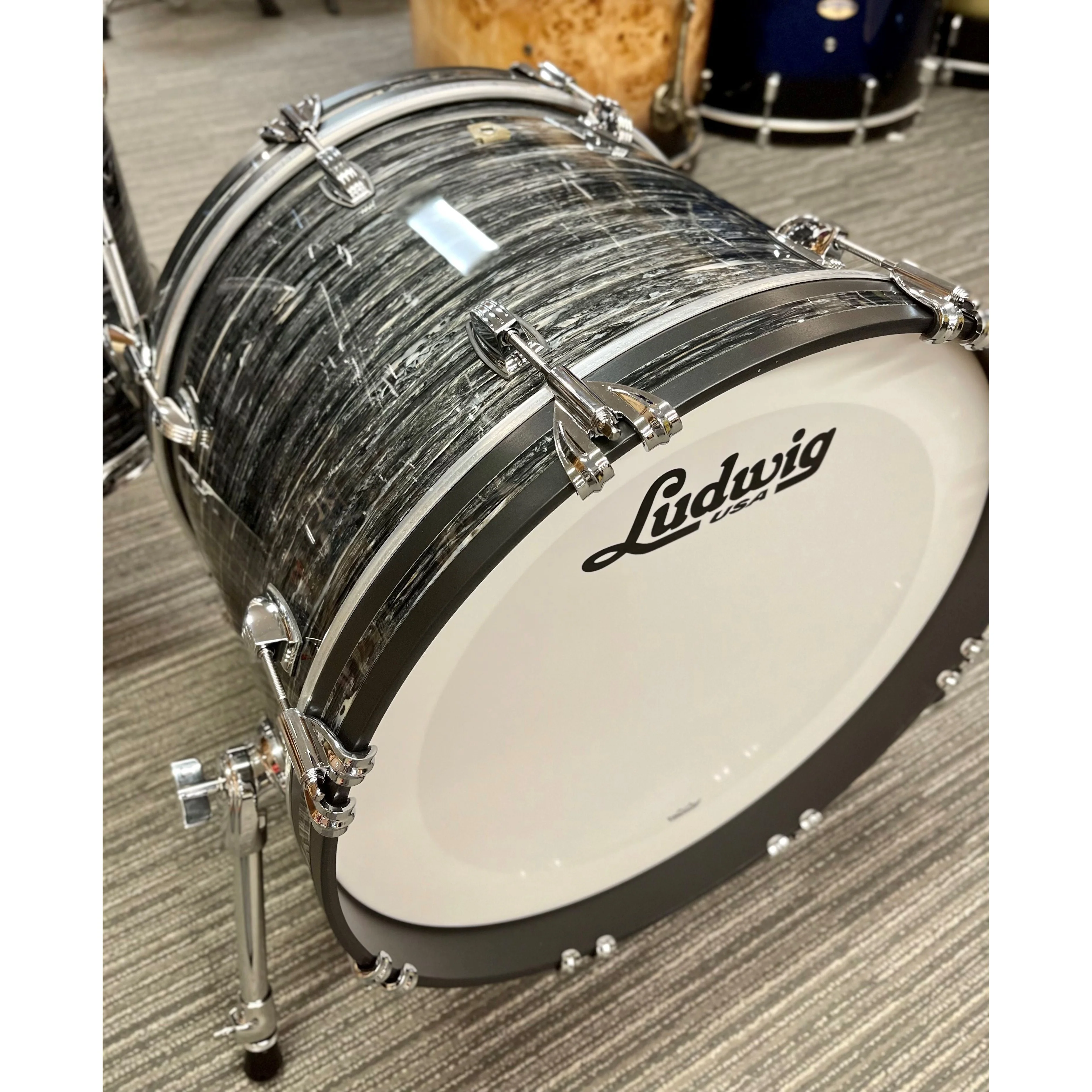 Ludwig - Classic Maple Downbeat 3-Piece Shell Kit Vintage Black Oyster L84023AX1Q - Image 3