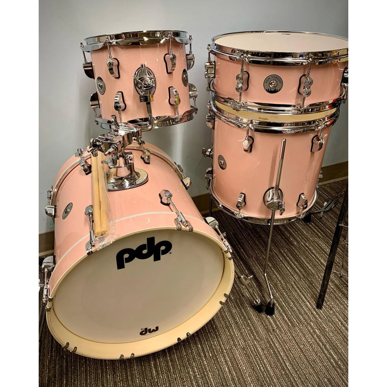 PDP - New Yorker 4-piece Drum Kit Pale Rose Sparkle PDNY1604PR