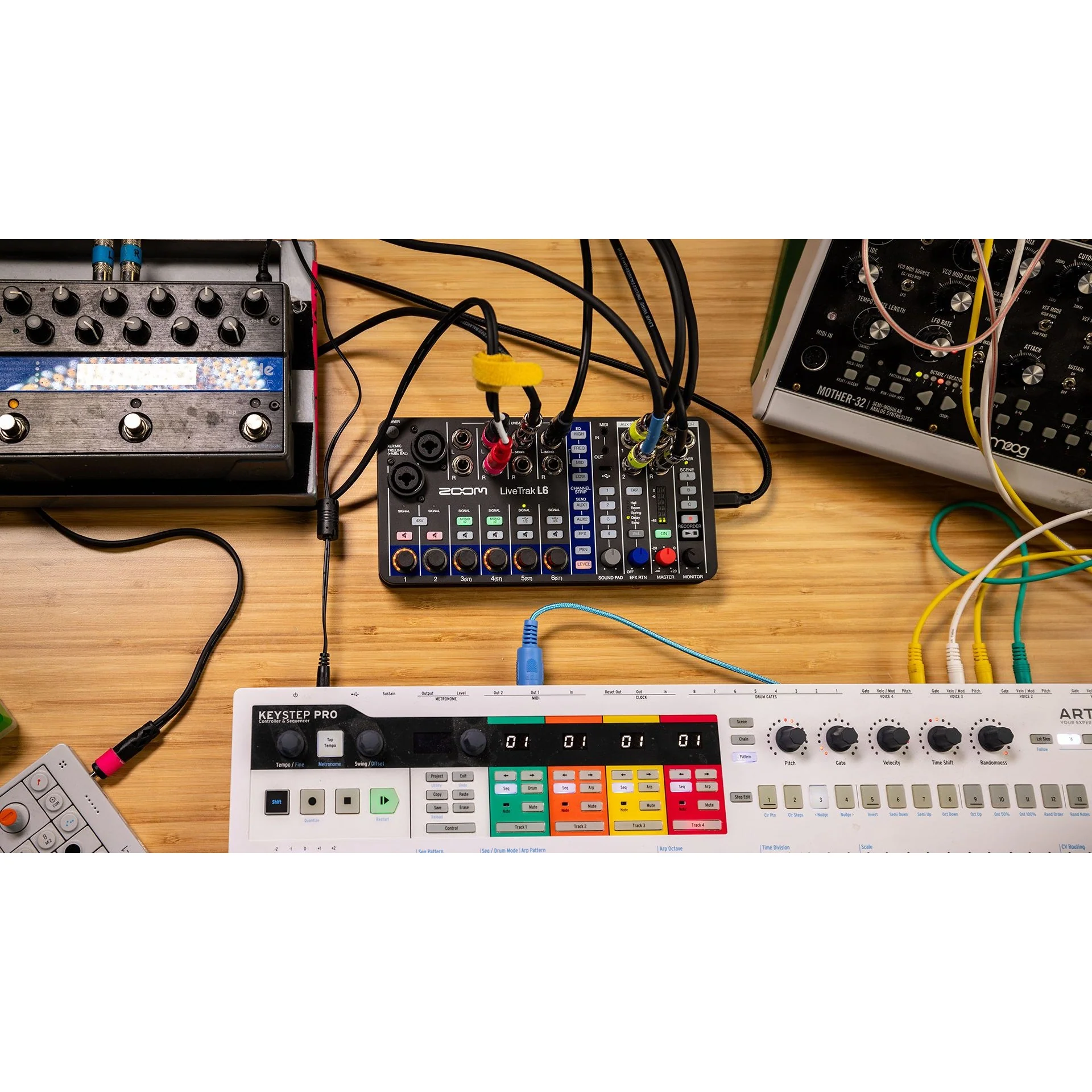 Zoom - LiveTrak L6 10-Track Digital Mixer / Recorder - ZL6 - Image 8