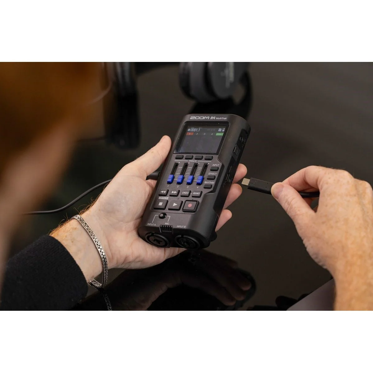 Zoom - R4 MultiTrak 4 Track Mixer/Recorder - Image 2